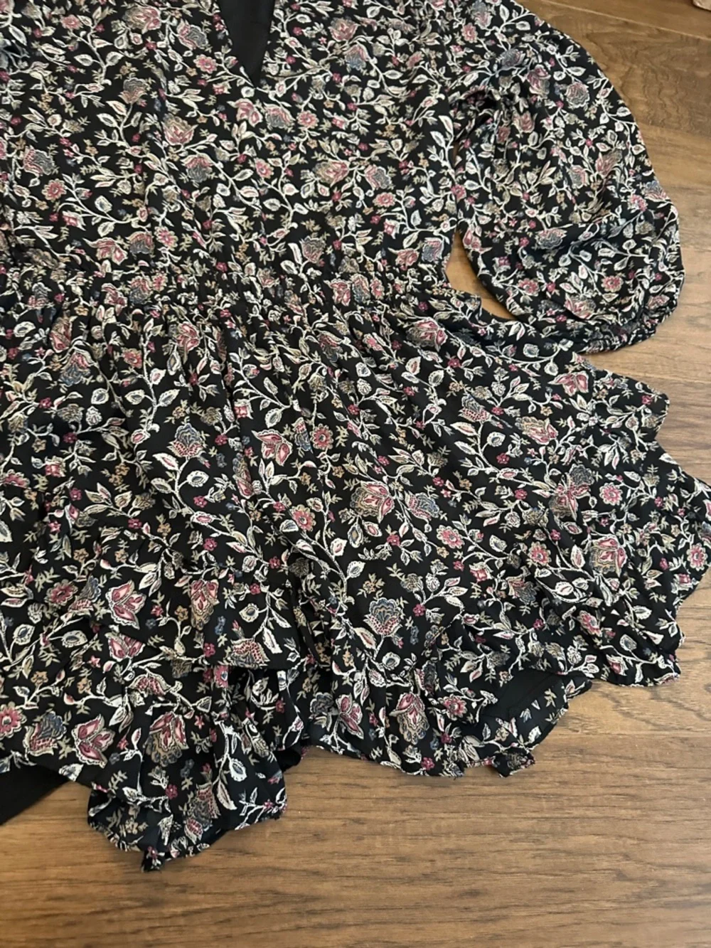 NWT Abercrombie & Fitch Long-Sleeve L whimsigoth Ruffle Mini Dress Black Floral - Picture 8 of 13